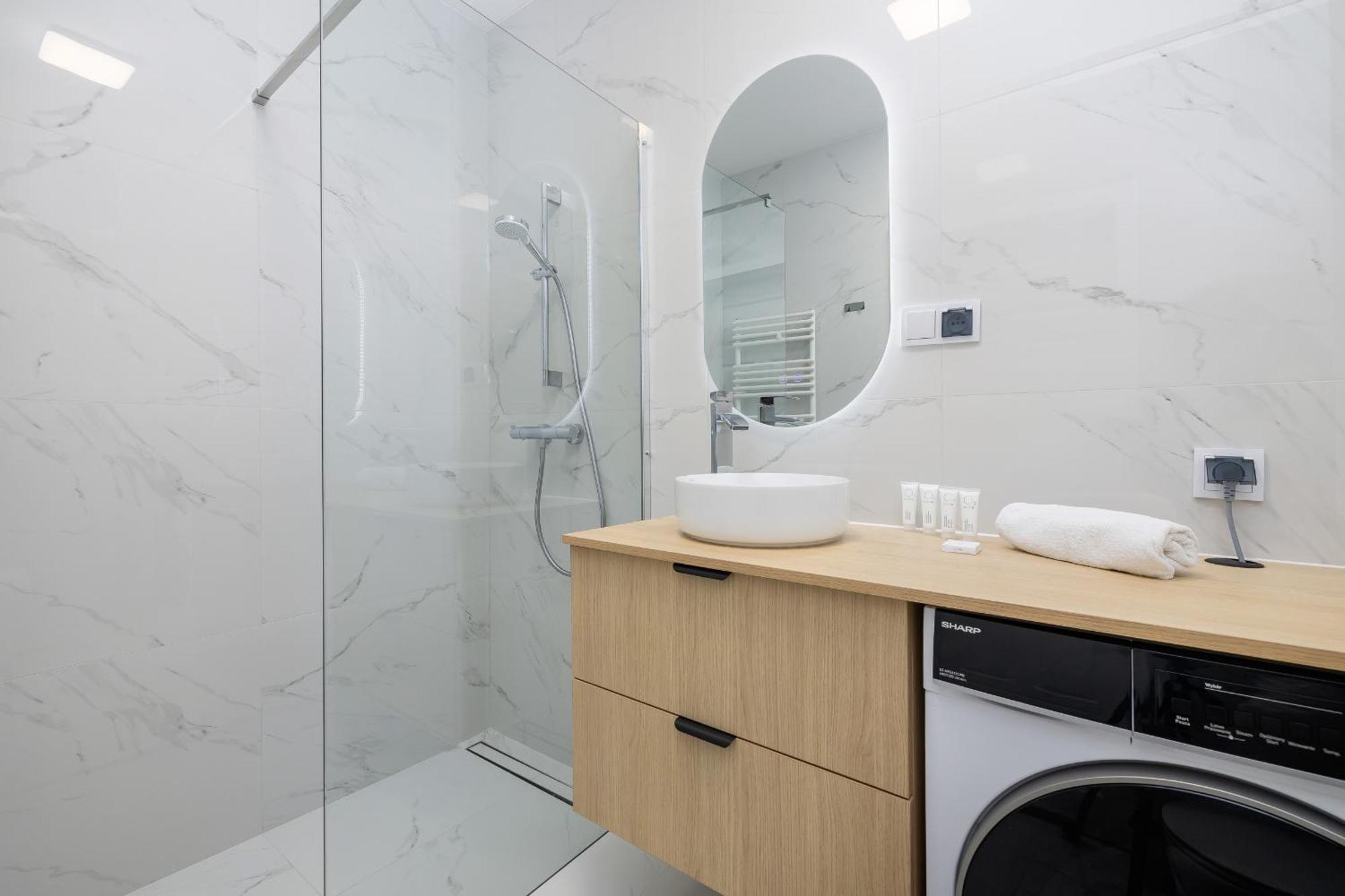 Krowoderska Apartment With Balcony Near City Center By Rent Like Home Krasków Exterior foto