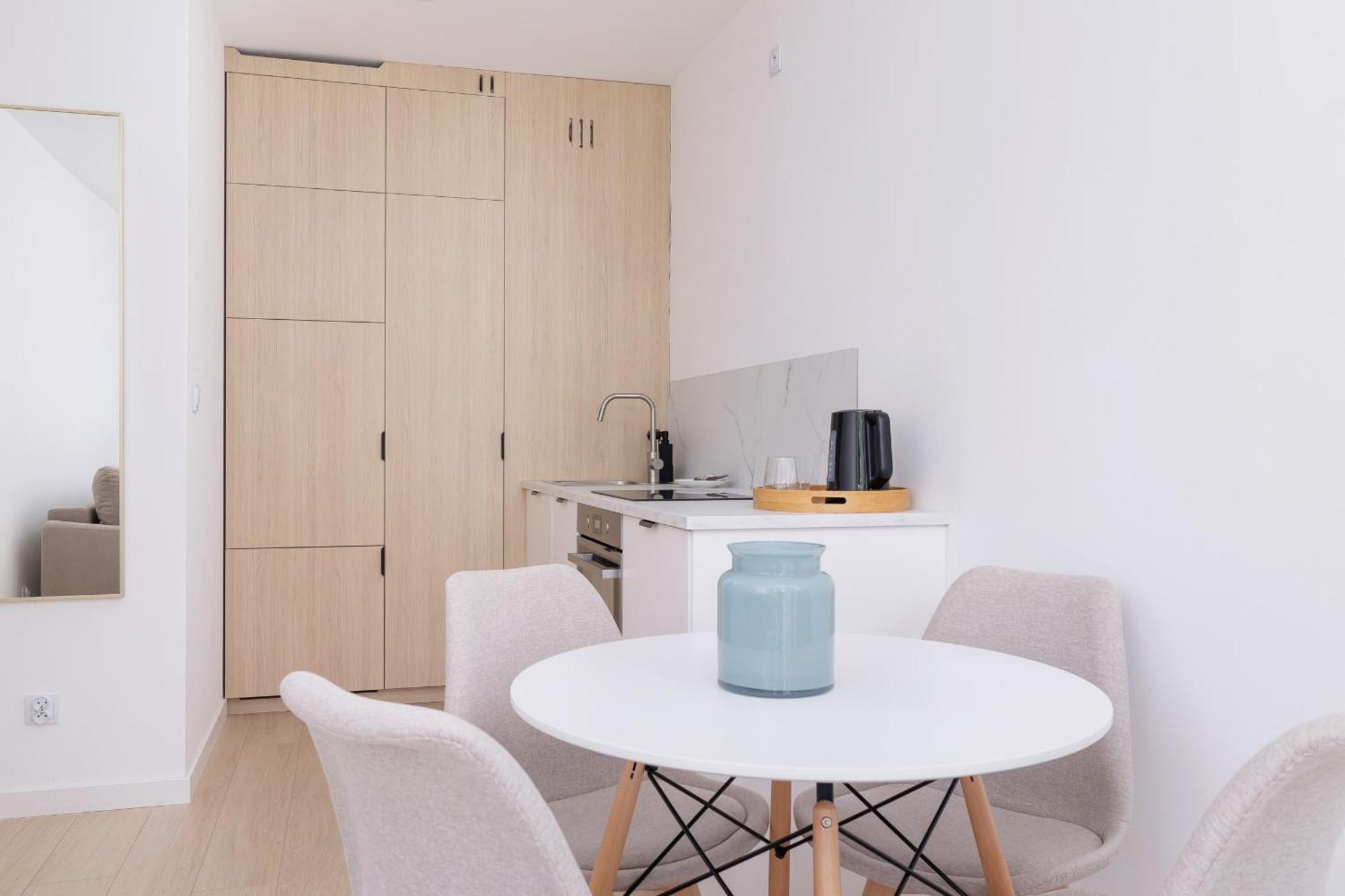 Krowoderska Apartment With Balcony Near City Center By Rent Like Home Krasków Exterior foto