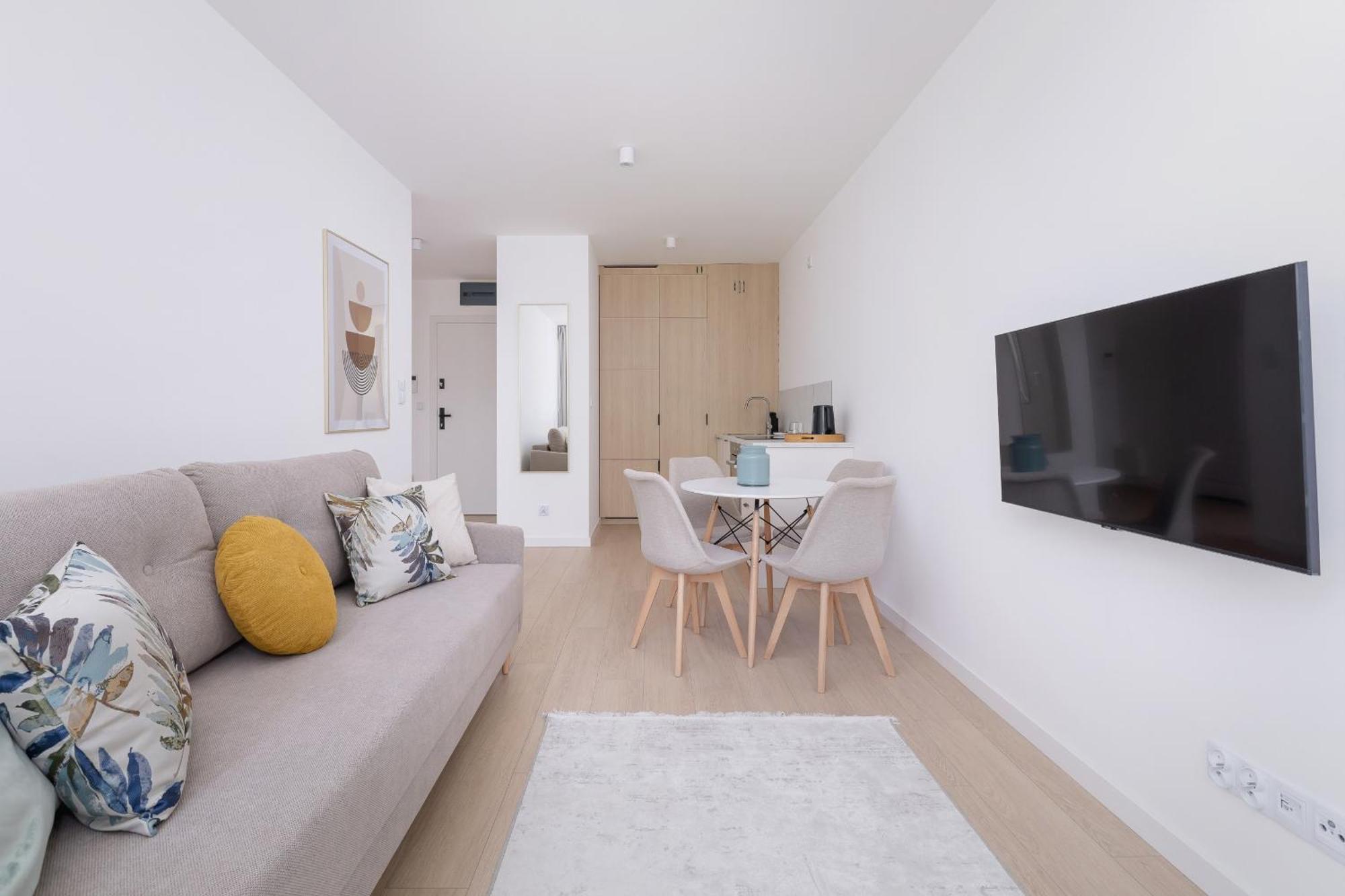 Krowoderska Apartment With Balcony Near City Center By Rent Like Home Krasków Exterior foto